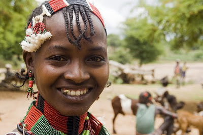 Tribe girl. Красота африканских женщин. Эфиопия девушки подростки. Hamer Tribe. Tribal girl Замбия.
